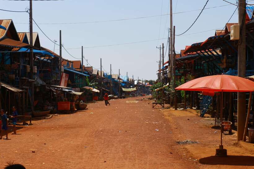 Exploring the Enchanting Kampong Phluk Floating Village - Quick Reality Check on What You Might See Along the Way
