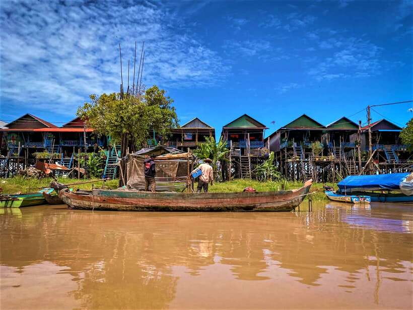 Floating Village-Mangroves Forest Tonle Sap Lake Boat Tour - Lunch break, Satcha Café, and the crocodile farm moment