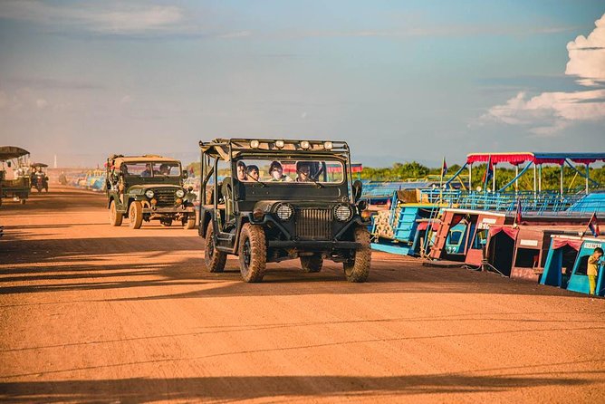 Floating Village Sunset Boat & Jeep Tour - Inclusive Drinks - Chreav family farm stop: coconut, rice paddies, and everyday routines