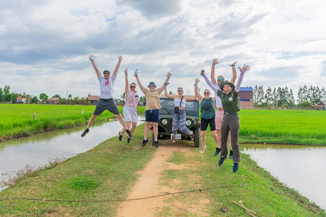 Floating Village Sunset Boat & Jeep Tour - Inclusive Drinks - Why the guide and drivers can make or break the day