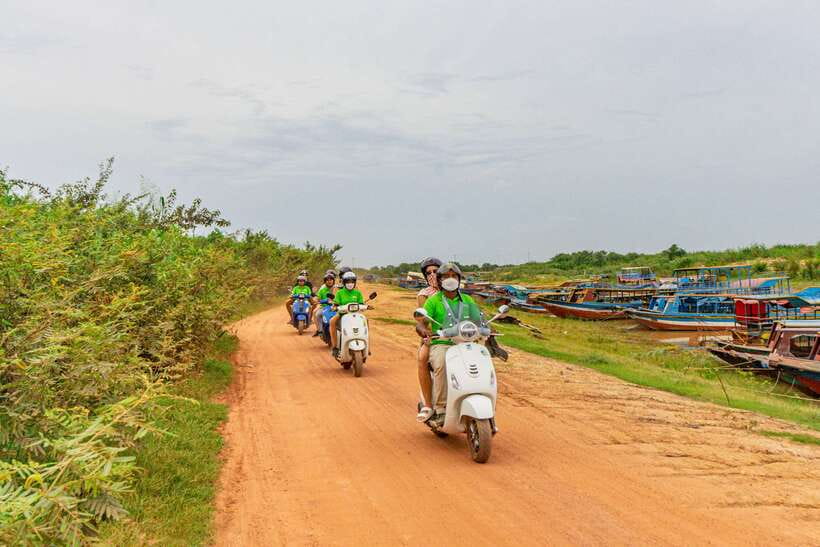 Floating Village Sunset boat Vespa Tour / Tuk Tuk Available - Should you book this tour?