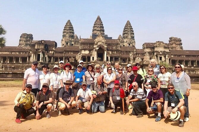 (Free eSim) Classic Angkor Wat Sunrise Full Day Tour - Stop 1: Angkor Wat at first light, what to focus on
