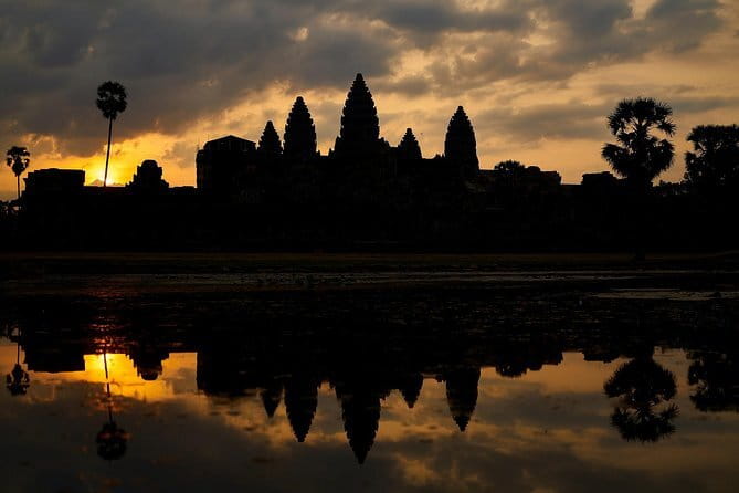 (Free eSim) Classic Angkor Wat Sunrise Full Day Tour - Included comfort items that actually matter at Angkor