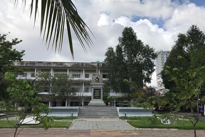 ( Free eSim) Phnom Penh Historical Full Day Tour - Who this tour suits best, and who might rethink it