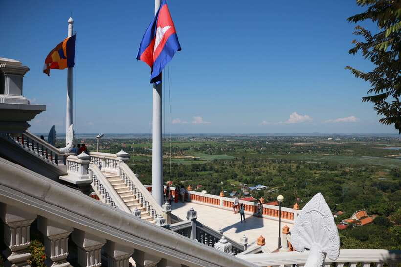 From Phnom Penh: Oudongk Mountain and Koh Chen Island Tour - Tips to Make Your Day Feel Easier