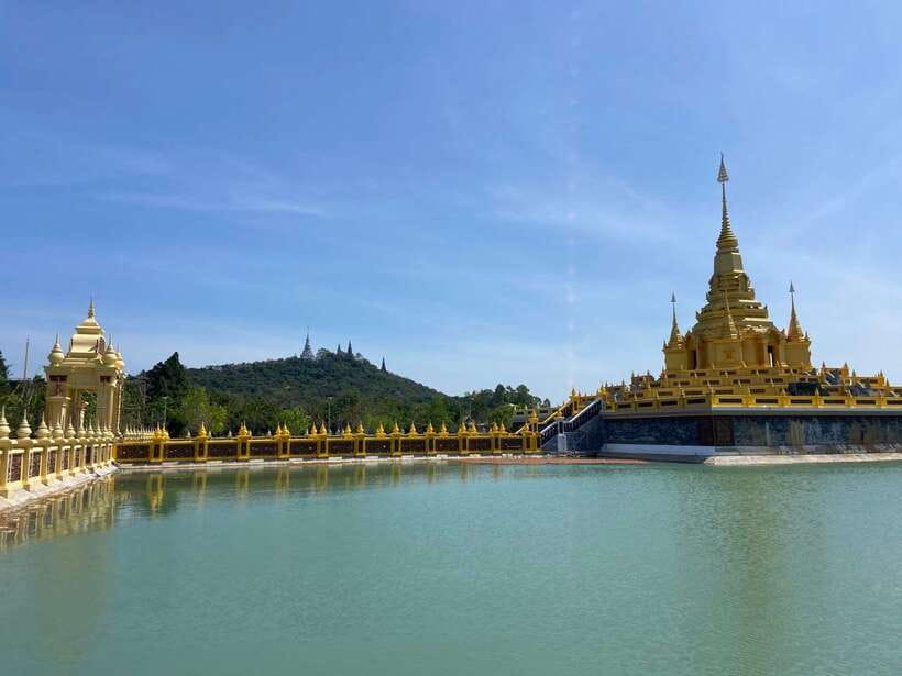 From Phnom Penh: Oudongk Mountain and Koh Chen Island Tour - Phnom Penh Pickup to the First Village Stop