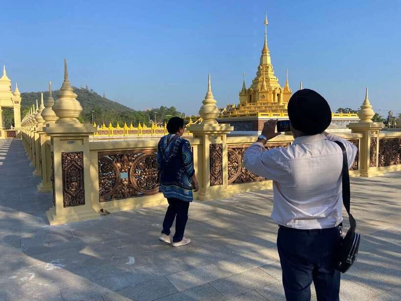 From Phnom Penh: Oudongk Mountain and Koh Chen Island Tour - Oudongk Street Food Markets: Snack as You Explore