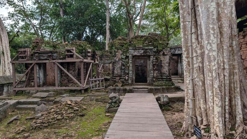 From Siem Reap: Koh Ker and Beng Mealea Private Day Tour - Budget and value: how $59 breaks down with tickets and lunch