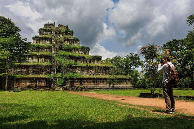 From Siem Reap: Koh Ker and Beng Mealea Temples Tour - Beng Mealea: a 12th-century Hindu temple reclaimed by nature