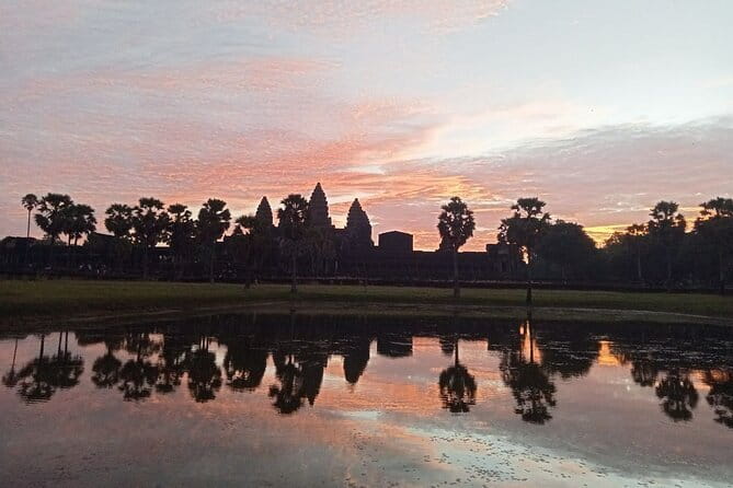 Full Day Angkor Wat Sunrise and Banteay Srei Tour - Banteay Srei, the Pink Temple and its fine-scale craftsmanship