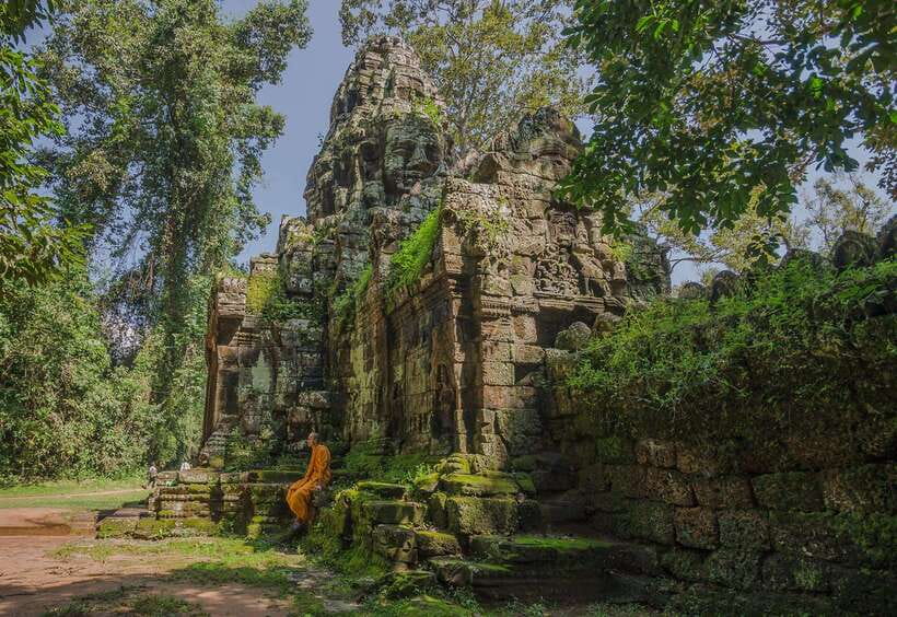Full-Day Angkor Wat Sunrise and Sunset Private Tour - Angkor Thom and Bayon faces: from Ta Nei to the Royal Enclosure