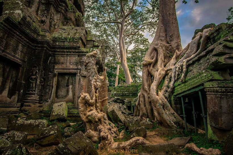 Full-Day Angkor Wat Sunrise and Sunset Private Tour - Phnom Bakheng sunset climb without the last-minute scramble