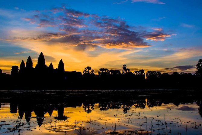 Full-Day Angkor Wat Sunrise Private Tour with Guide from Siem Reap - Why 4:30 am at Angkor Wat changes everything