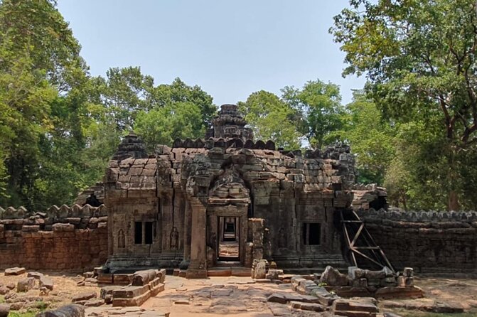 Full Day Angkor Wat Temples Tour with Pickup - How the day flows from Siem Reap to Angkor Wat