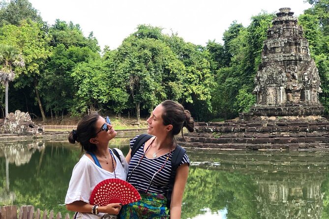 Full-Day Banteay Srei & 4 Temples - Grand Tours Join-in Tour - Stop One: Banteay Srei and Why Pink Stone Is a Big Deal
