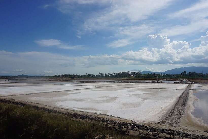 FULL DAY - Countryside Tuk-Tuk Pepper Tour + Kep - Brateak Krola Lake Raised Platform, Countryside Views at a Slow Pace