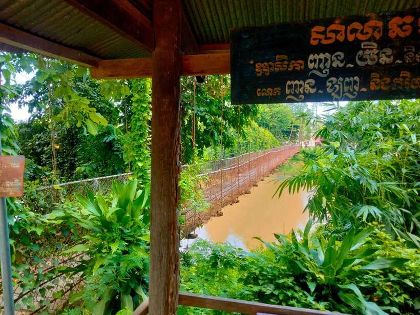 Full-day: Original bamboo train, Wat Banan, Phnom Sampov - Kampon Pile Pagoda and Buddhist learning without a lecture vibe