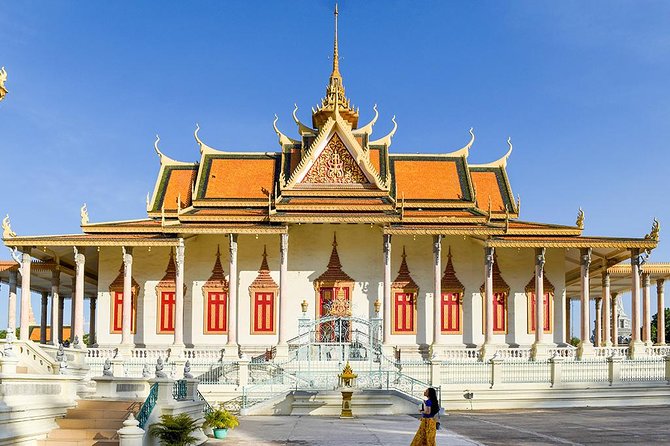 Full-Day Phnom Penh Sightseeing Tour & Killing Field - National Museum: the smart bridge between art and the past