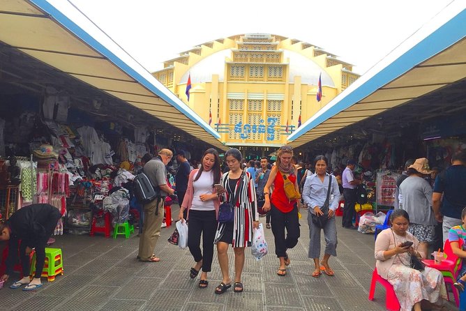 Full-Day Phnom Penh Sightseeing Tour & Killing Field - Tuol Sleng (S-21) and Choeng Ek: when a guide truly matters