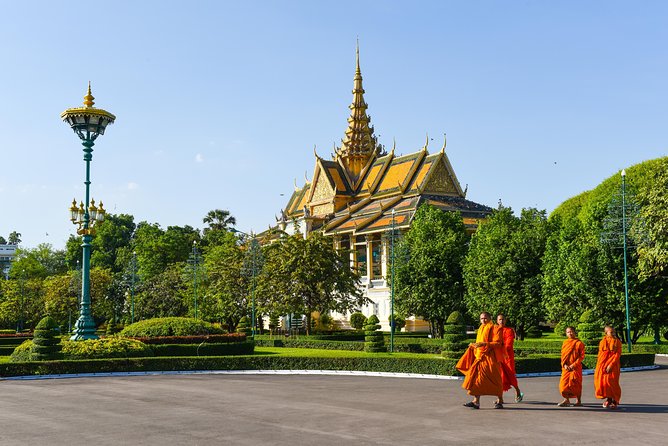 Full-Day Phnom Penh Sightseeing Tour & Killing Field - Lunch, drinks, and the one thing to double-check