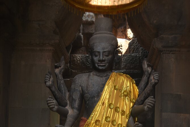 Full-Day Private Tour of Angkor Wat with Pick Up - Banteay Srei: sandstone carvings and a calmer pace before lunch