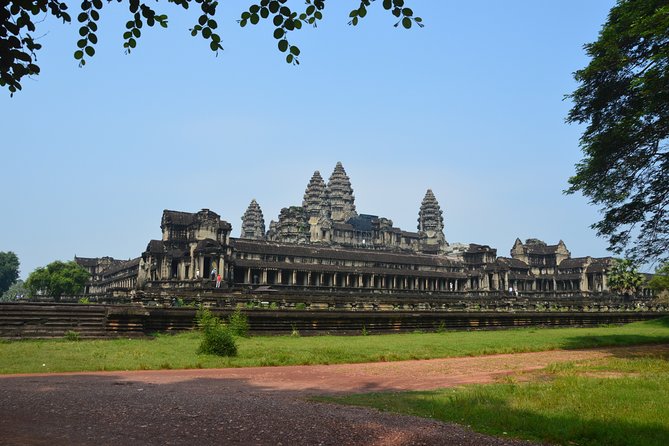 Full-Day Siem Reap Angkor Major Temples Private Tour - Phimeanakas: the royal palace area quick stop