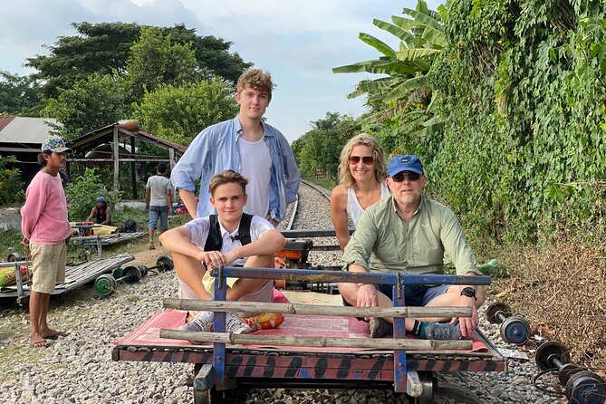 Full day tour by bicycle & tuk tuk,bamboo train,bat cave,villages - Wat Samrong Knong: 300 years old, and tied to Pol Pot