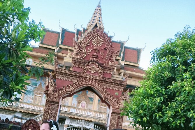 Full Day tour .City tour.Countryside.Bamboo Train.Secret Bat Cave - Who should book this Battambang tour, and who should skip it