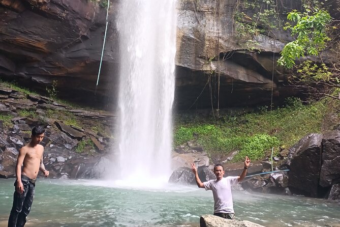 Full day Tour, Countryside, Pepper farm & Kep, crab market... - Phnom Chhngok Cave Temple and the Funan-Era Shiva Temple