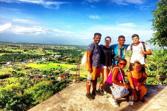 Full Day-Tour: Handicraft, Bamboo train, Killing cave. Bat cave - Stop 4: Battambang provincial hall and the Ta Dambong Kro Aung statue