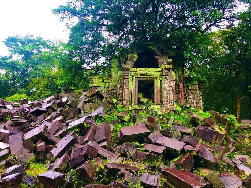Full-Day Tour to Banteay Srey, Beng Melea & Kulen Mountain - What to bring for a day of walking, sun, and possible swimming
