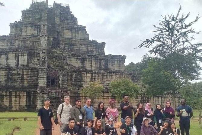 Full-Day Tour to Beng Mealea and Koh Ker Temple - Stop 1: Prasat Beng Mealea and why unrestored temples feel different