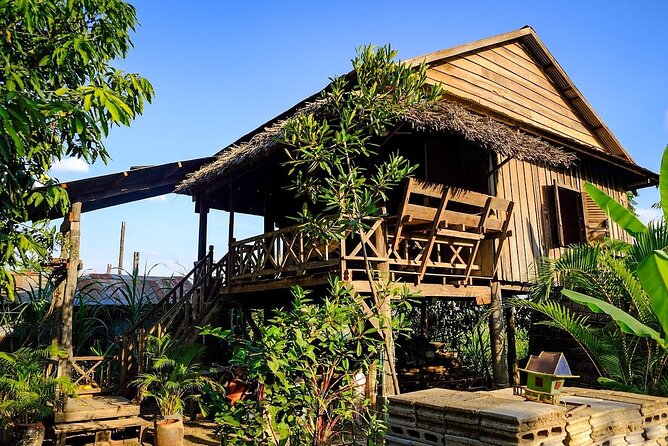 Full-day: Wat Banan. Old bamboo train. Bat Cave. Killing cave - Suspension bridge photos, Kampon Pile Pagoda, and village walks