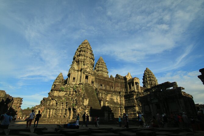 Half Day Angkor Wat Tour - First stop: Preah Enkosei in town, built for brick-and-history lovers