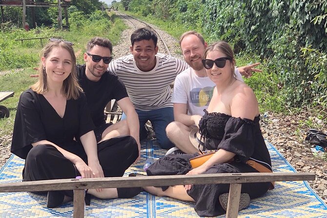 half day morning tour by Tuk-Tuk - Food tastings and making rice noodles and rice paper the Khmer way