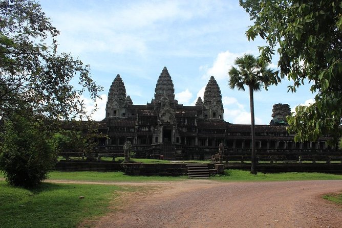 Half Day Tour- Angkor Wat, Ta Promh, Bayon Temple - The Real Secret Sauce: A Guide Who Makes the Stones Make Sense