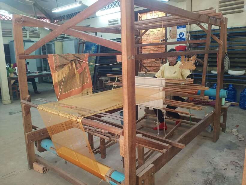 Half Day Trip: Silk Farm, Satcha, and Senteur d'Angkor Tour - Why this half-day craft loop works in Siem Reap