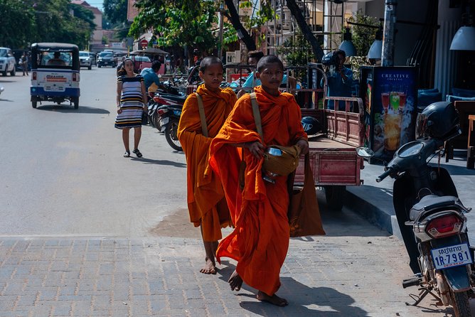Highlights & Hidden Gems With Locals: Best of Siem Reap Private Tour - A Private 3-Hour Walk That Starts in Everyday Siem Reap