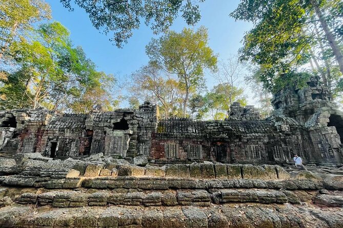 Journey Through Time: Grand Tours with professional photographers - Neak Pean: an island temple with calm, reflective energy