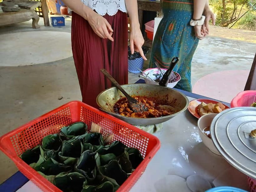 Kampot Countryside: Authentic Khmer Cooking Class - The homestay kitchen flow, garden herbs to hands-on cooking