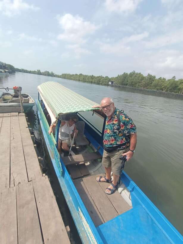 Kampot Countryside include Pepper farm,Kep crab market beach - Guide quality is the real differentiator