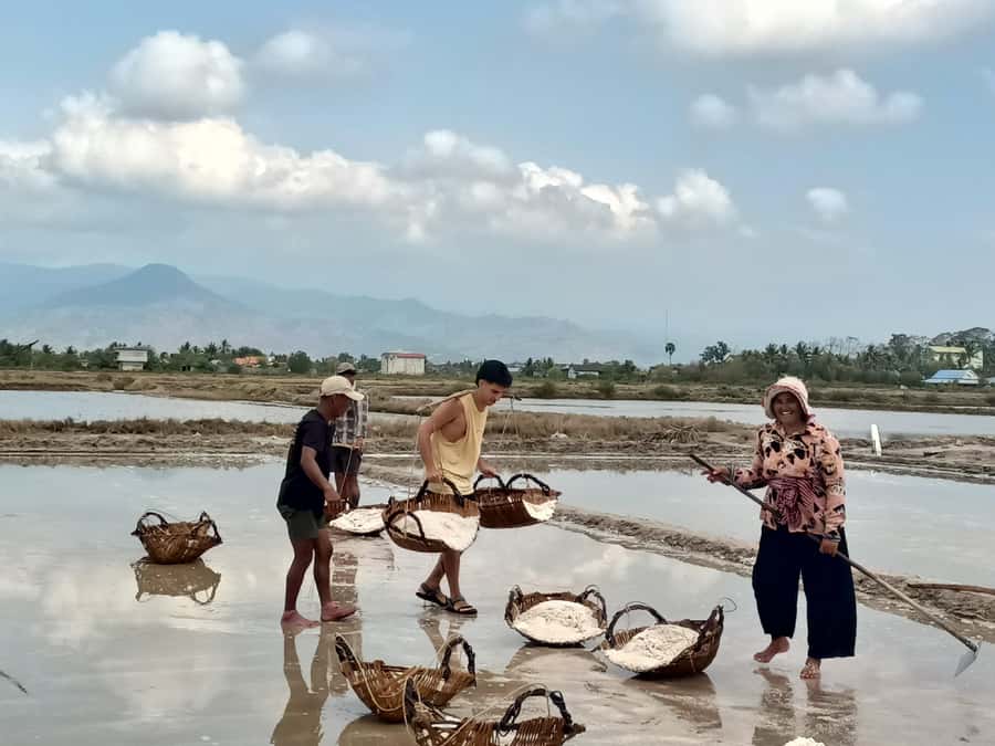 Kampot Countryside include Pepper farm, Salt field & Lake - Safety and Comfort on Rural Roads