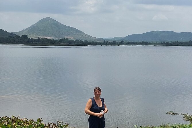 Kampot Tuktu tour: Pepper farm, Salt field & Secret lake - Pepper Farm Tour and Free Tasting at La Plantation or Bo Tree