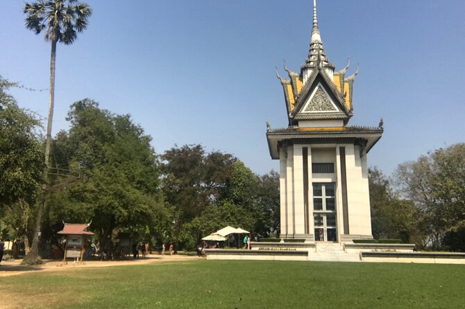 Khmer Rouge, genocide museum &killing field tour - Should you book the Khmer Rouge museum and killing field tour?