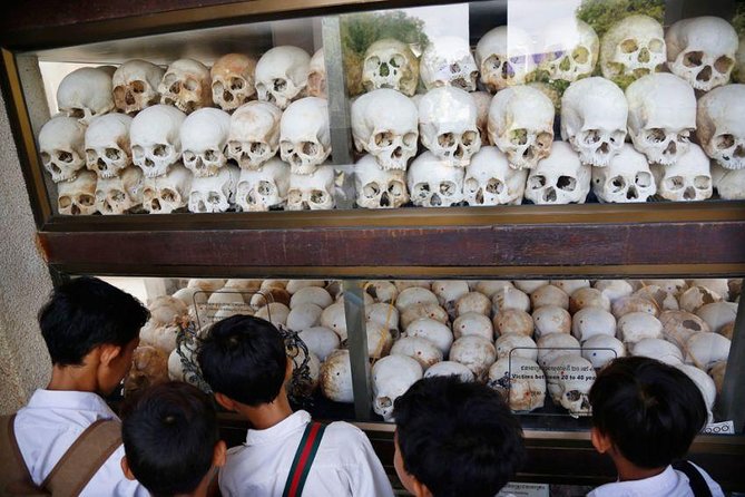 Killing field and Toul Sleng genocide museum Tour - Tuol Sleng (S21): a school turned into an interrogation machine