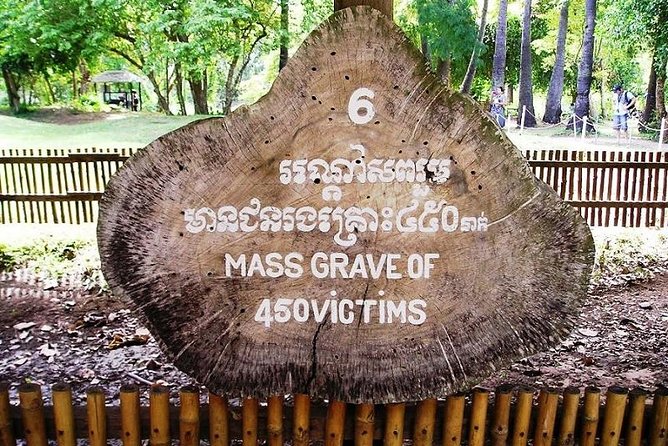 Killing Field & Paddy Rice Fields Tuk Tuk Adventure - Stop 3: Choeung Ek Genocidal Center, audio tour and emotional weight