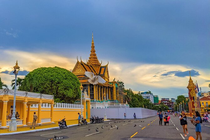 Koh Dach Silk Island and Phnom Penh Full Day Private Tour - Koh Dach Silk Island and Phnom Penh, One Smart Full-Day Mix