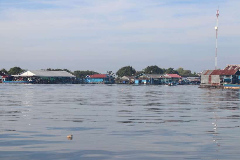 Kompong Khleang Floating Village: Full-Day from Siem Reap - The floating school stop, where school supplies become more than a photo
