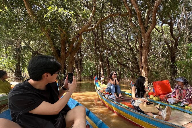 Kompong Phluk Floating village & Mangrove forest cruise - Stop 2: Kampong Phluk floating village, how daily life changes with the water
