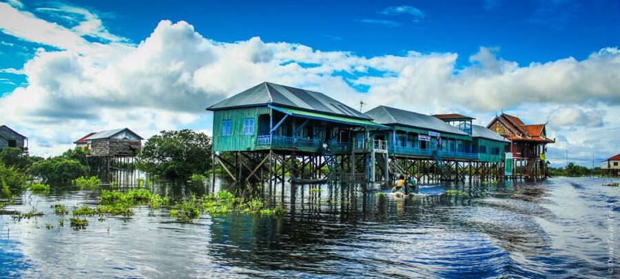 Kompong Phluk Floating Village Tour from Siem Reap - Schools and a Pagoda Temple: Village Life Beyond the Waterfront